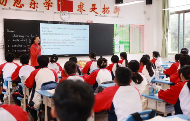 摇篮莘莘学子的梦想舞台！博罗综合高级中学j9九游真人游戏第一品牌培育时代英才的(图4)